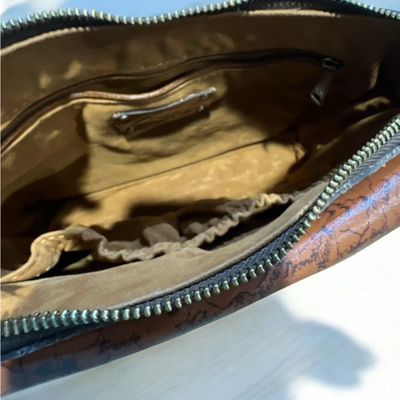 Patricia Nash Avellino Crossbody Distressed Leather Metallic Tan Handbag. - Picture 6 of 6